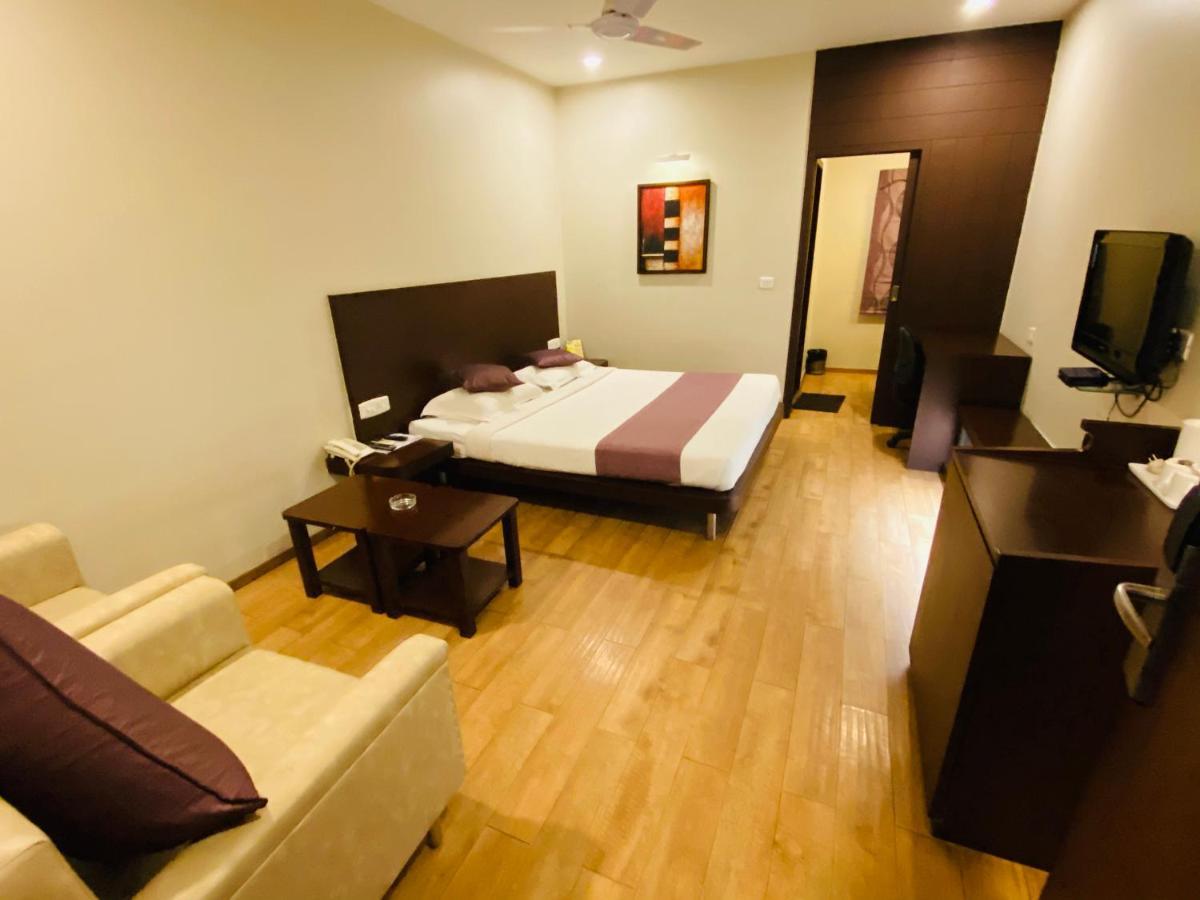 Hotel Saluja Residency Siliguri Zewnętrze zdjęcie