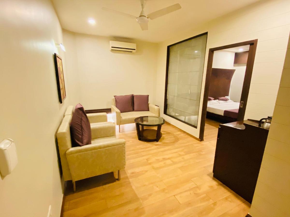 Hotel Saluja Residency Siliguri Zewnętrze zdjęcie